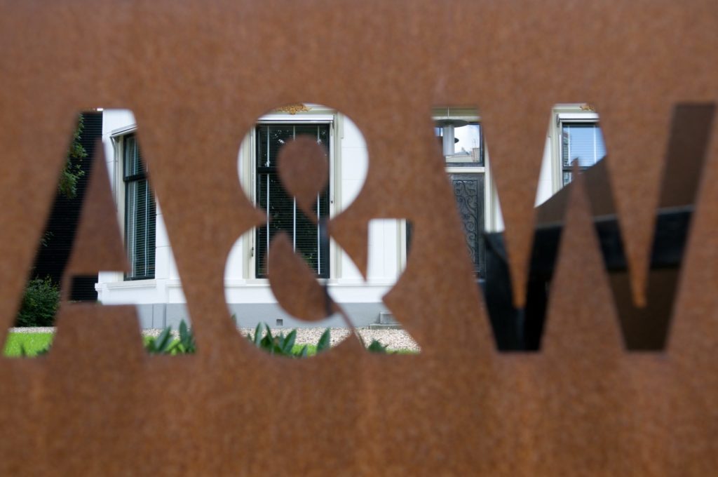 A&W bord. Foto Kees van den Akker