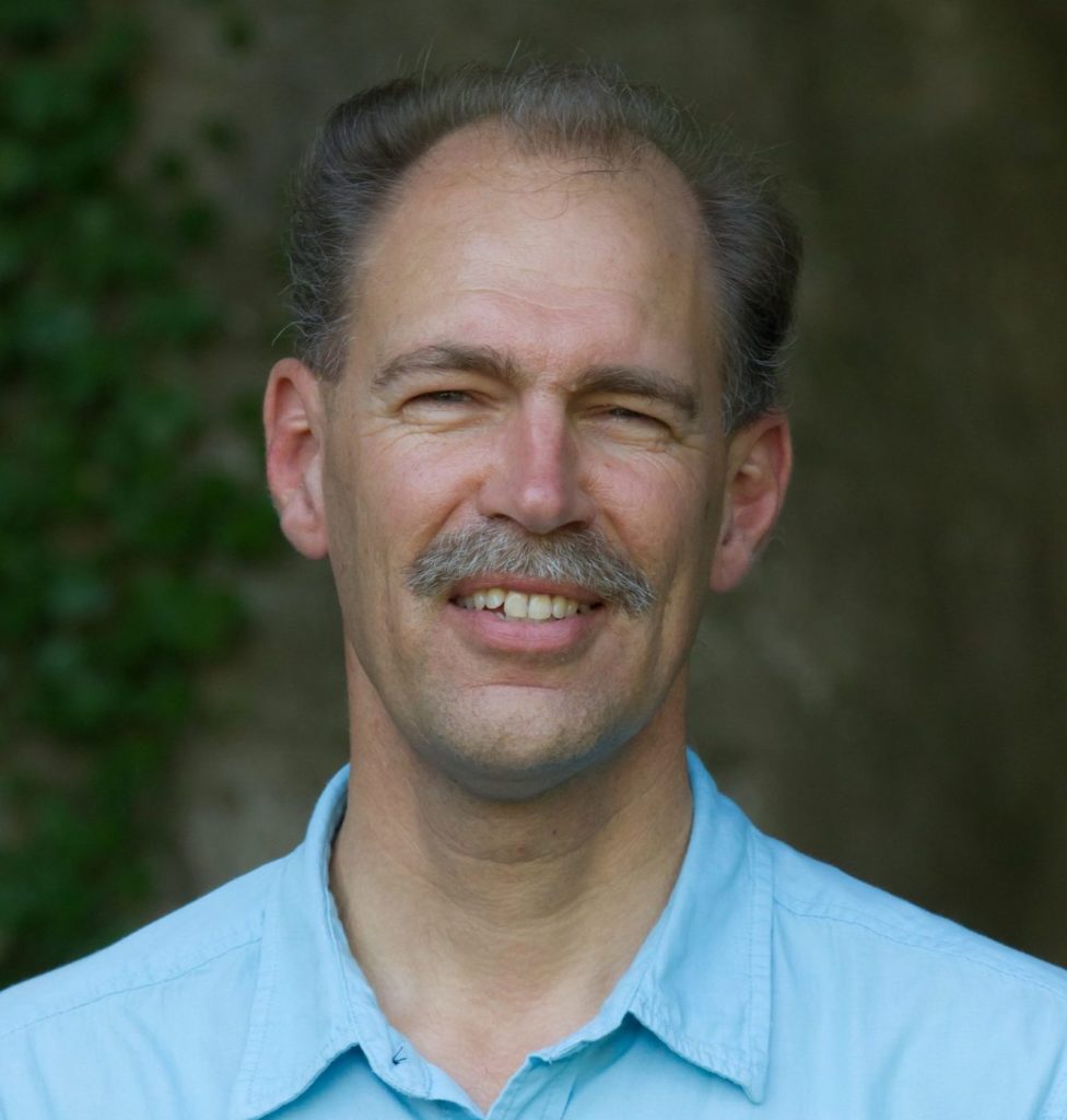 Ron van der Hut, sr. ecoloog afdeling fauna-ecologie